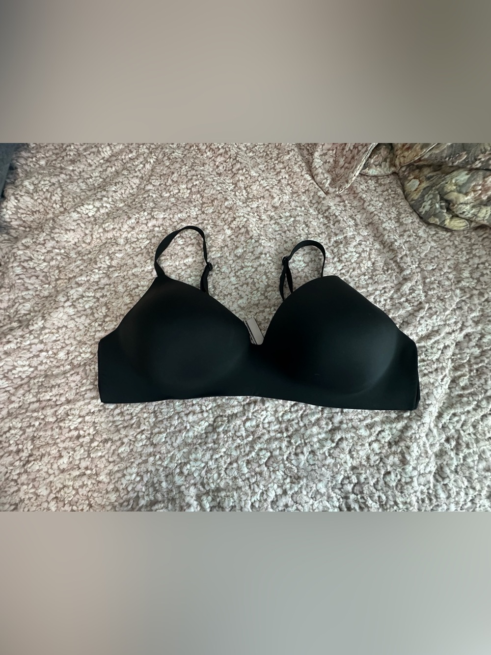 Victoria's Secret Smooth Black Molded T-Shirt Bra